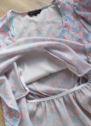 Легка жіноча блузка з баскою nf квітковим принтом5 фото