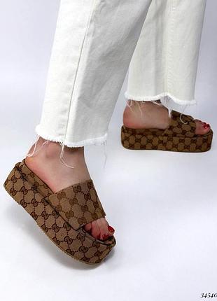 Шльопанці  текстильні gucci на танкетці