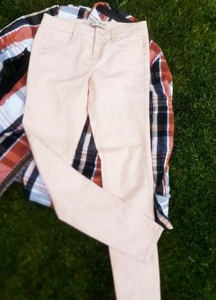 Стильные качественные джинсы бежево розовые,стрейчевые  denim co2 фото