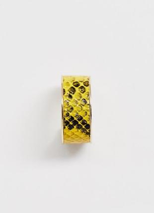 🐍💛 оригінальні сережки-гвоздики кільця "зміїний принт" від liars&lovers з сайту asos3 фото