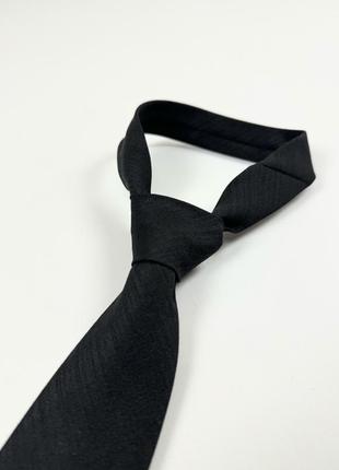 Чорна фактурна краватка