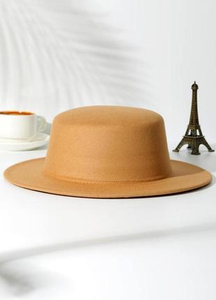 Шляпа канотье унисекс (поля 6 см) бежевая2 фото