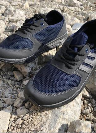 Модні універсальні кросівки із сітки 41 розмір. чоловічі кросівки з тканини, що дихають. модель 48177. колір: синій