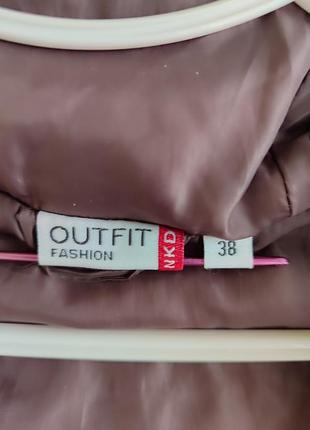 Куртка утеплена стьобана з капюшоном колір тауп від бренду outfit fashion nkd9 фото