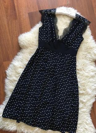 Вечернее шикарное платье в горох с кружевом