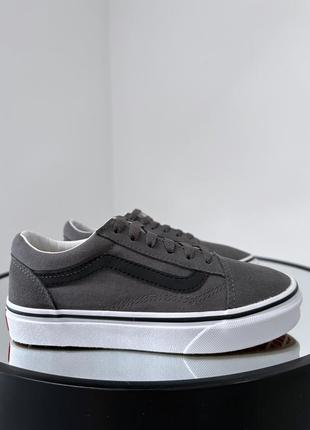 Актуальные классические кеды vans old school