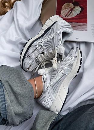 Кросівки жіночі весняні nike zoom voomero 5 silver9 фото