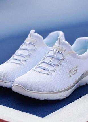 Приголомшливі текстильні кросівки американського бренду skechers summits white/silver10 фото