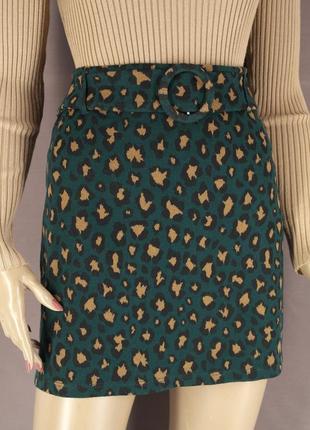 Брендовая зелёная юбка мини "pull & bear" с леопардовым принтом. размер l.