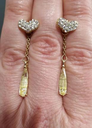 Ніжні сережки гвоздики серця з рухомими підвісками