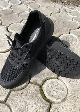 Чоловічі кросівки літо чорний 43 розмір. кросівки сітка сіточка чоловічі. колір: чорний