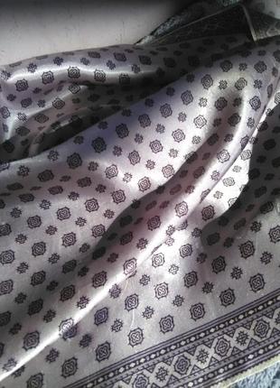 Красивый шёлковый платок (есть дефект)6 фото