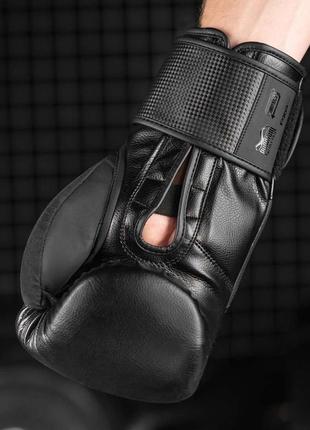 Боксерские перчатки phantom riot pro black 16 унций (бинты в подарок) pro_400010 фото
