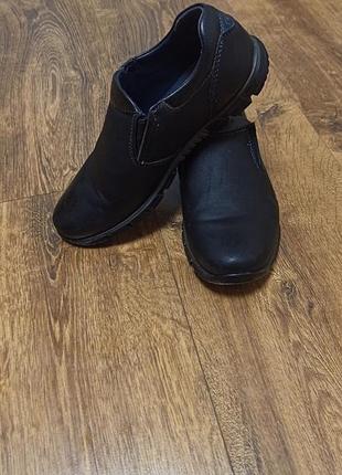 Шкільні туфлі на хлопчика