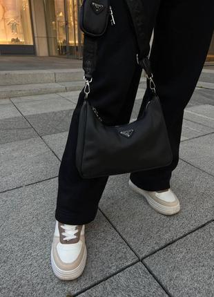 Женская сумка prada big re-edition black прада маленькая сумка на плечо красивая, легкая сумка из эко-кожи8 фото