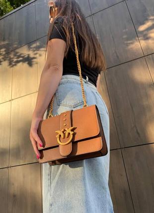 Женская сумка из эко-кожи pinko brown пинко молодежная, брендовая сумка маленькая через плечо4 фото