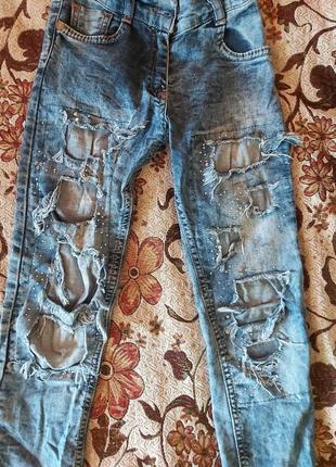Модные джинсы для девочки