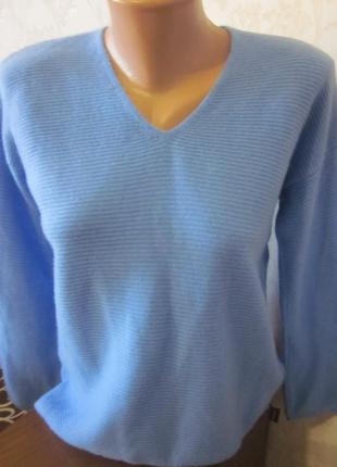 Ніжно-блакитний светр benetton розмір xs стан ідеальний, новий. приємний до тіла. pure wool2 фото