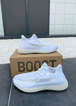 Жіночі кросівки 
adidas yeezy boost 350