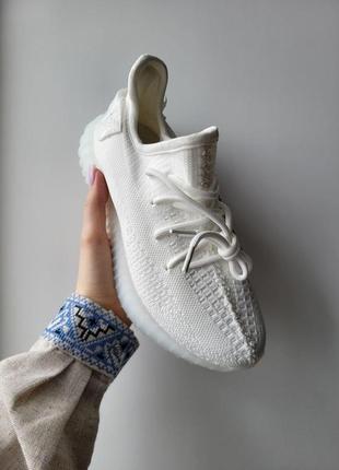 Женские кроссовки 
adidas yeezy boost 3502 фото