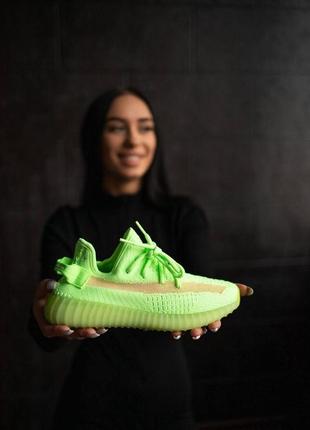 Жіночі кросівки adidas yeezy boost 350