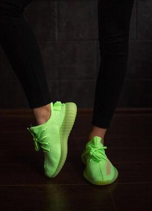 Жіночі кросівки adidas yeezy boost 3502 фото