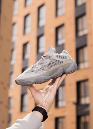 Женские кроссовки 
adidas yeezy 5008 фото