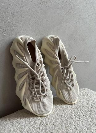 Жіночі кросівки 
adidas yeezy 4503 фото