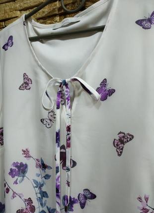 Шикарная блуза в красивый принт4 фото