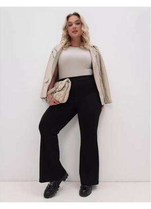 Жіночі брюки легінси кльош супербатал чорні 60-62