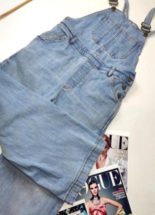 Комбінезон жіночий джинсовий блакитного кольору клешь від бренду fat face s m3 фото