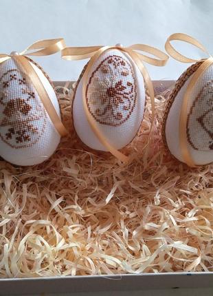 Декоративне яйце, писанка вишита хрестиком, великодній декор2 фото