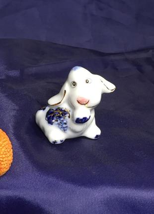 Статуэтка фарфоровая фигурка собачка дает лапку н4321 кобальт   вашему вниманию милая, миниатюрная ф3 фото