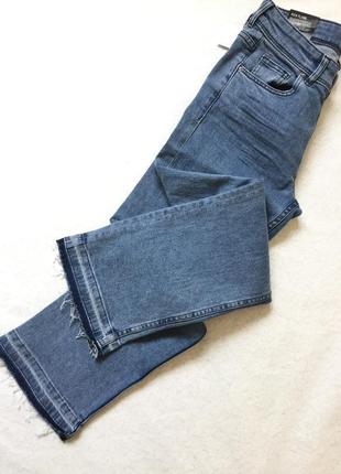 Джинси вкорочені з необробленим низом h&m розмір s