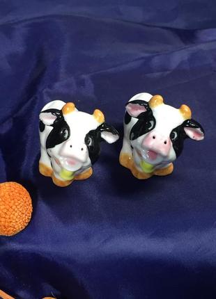 Статуэтка коровка с колокольчиком фарфоровая фигурка н4322 вашему вниманию милая,...