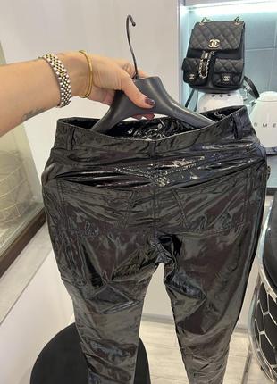 Круті глянцеві лаковані штани легінси вінілові в стилі ysl tom ford8 фото