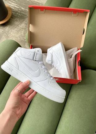 Nike air force high white високі кросівки у базовому білому кольорі.2 фото