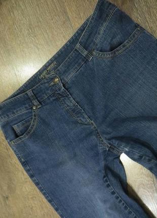 Фирменные  синие джинсы р.м.6 фото