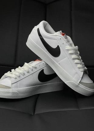 Женские кроссовки nike blazer