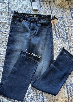 Стильні джинси з розрізами