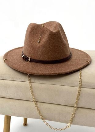 Шерстяная шляпа федора с ремешком, пирсингом, цепочкой wool sia коричневая1 фото