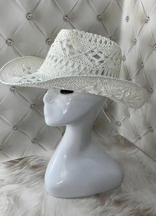 Летняя плетеная шляпа федора ковбойка с узорами белая6 фото