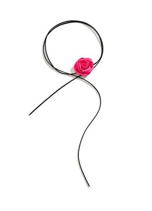 Чокер на шею роза малиновая из атласа на замшевом шнурке7 фото