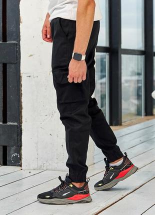 Чорні чоловічі штани карго з накладними кишенями, джогери з резинкою2 фото