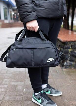 Міні спортивна сумка nike чорна є в асортименті різні бренди1 фото