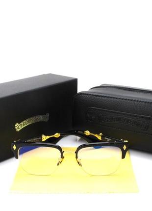 Прозрачные очки с золотистыми вставками1 фото