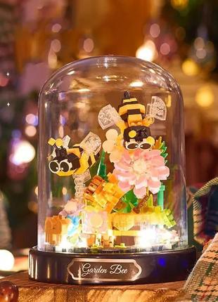 Конструктор ночник блочный детский с подсветкой цветок в колбе пчелки цветы