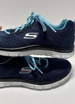 Skechers, skech-knit memory foam.
жіночі кросівки - р. 39, 39.5