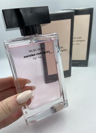 Narciso rodriguez for her musc noir