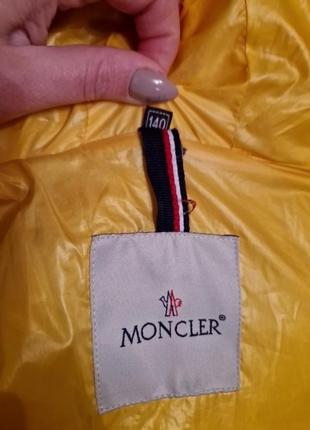 Куртка moncler оригинал. в хорошем состоянии. размер +- 1345 фото